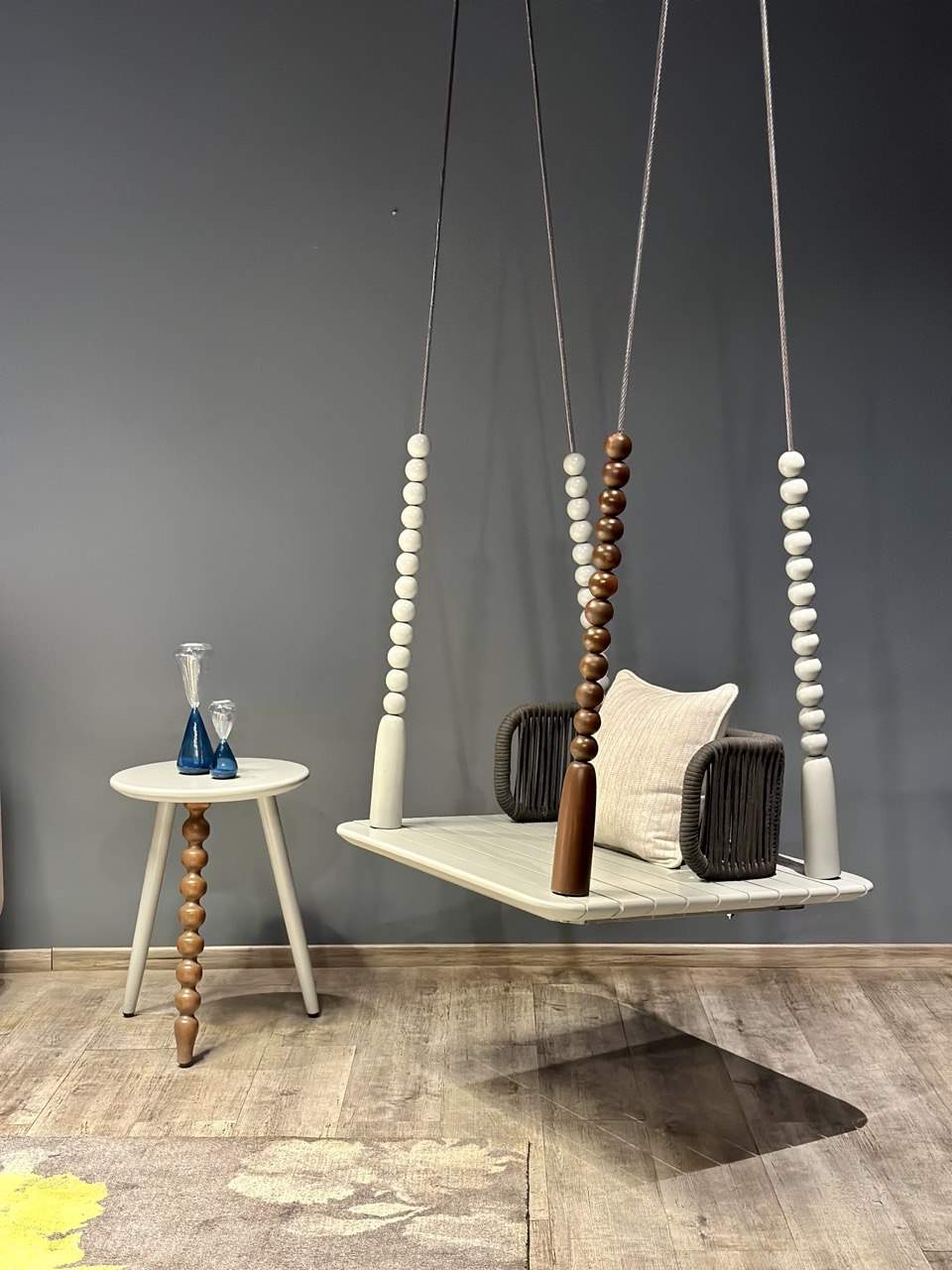 Seiza Indoor Single Seater Swing